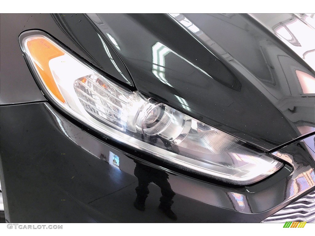 2015 Fusion SE - Tuxedo Black Metallic / Charcoal Black photo #28