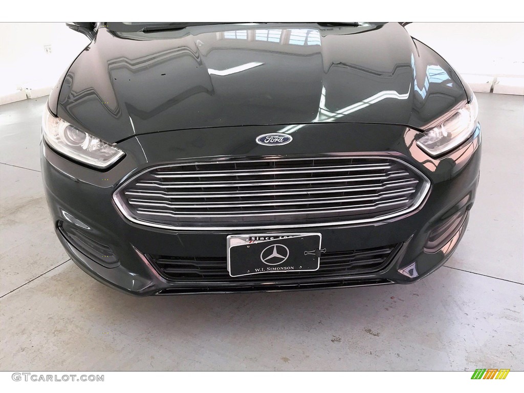 2015 Fusion SE - Tuxedo Black Metallic / Charcoal Black photo #30