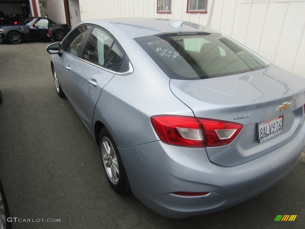 2018 Cruze LT - Arctic Blue Metallic / Jet Black photo #3