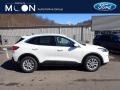 2021 Oxford White Ford Escape SE 4WD  photo #1