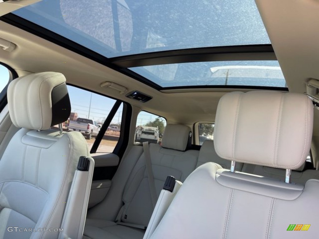 2021 Range Rover P525 Westminster - Byron Blue Metallic / Ivory/Espresso photo #30