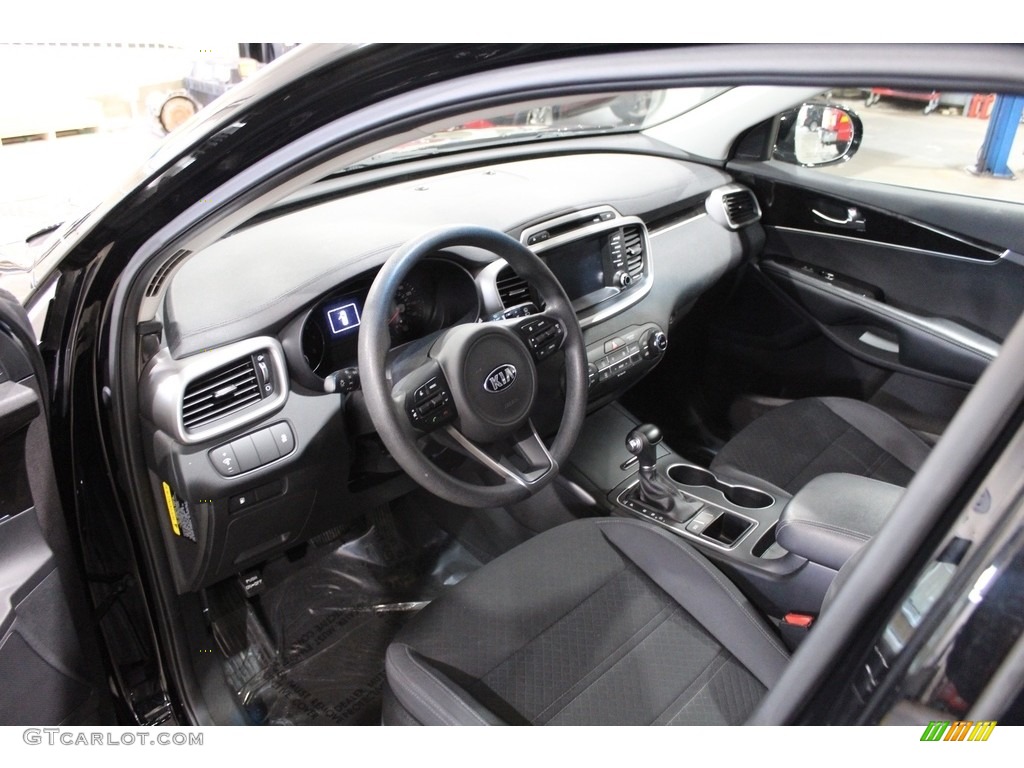 2018 Kia Sorento L Front Seat Photos