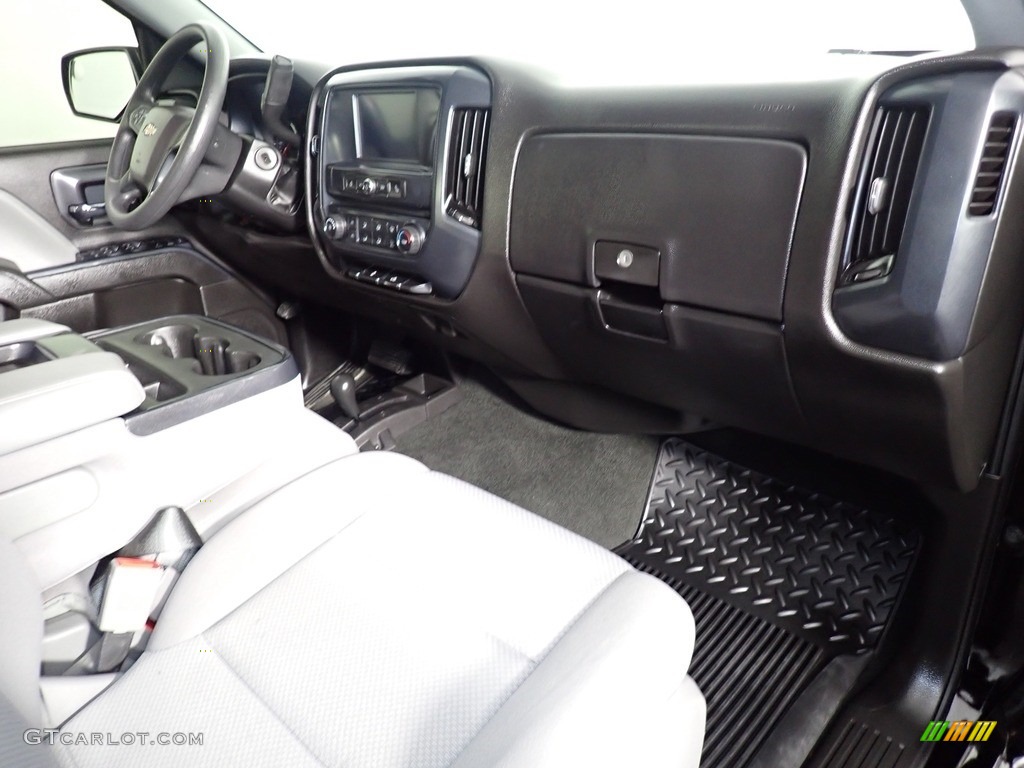 2018 Chevrolet Silverado 1500 Custom Double Cab 4x4 Dashboard Photos
