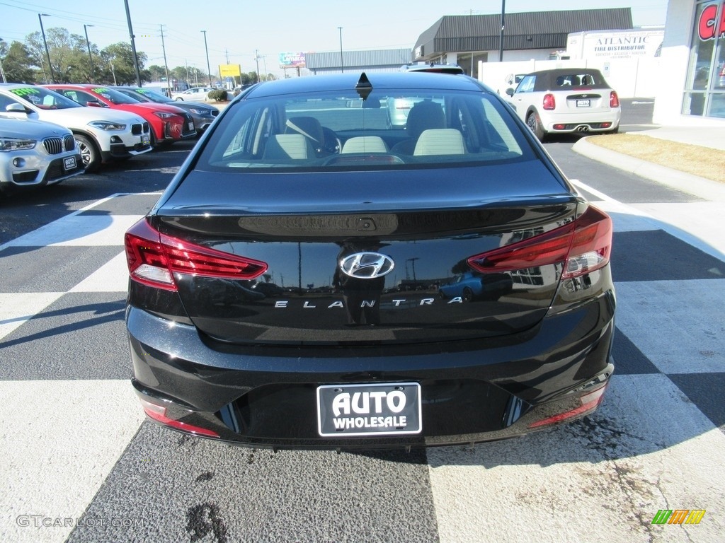 2019 Elantra SEL - Phantom Black / Beige photo #5