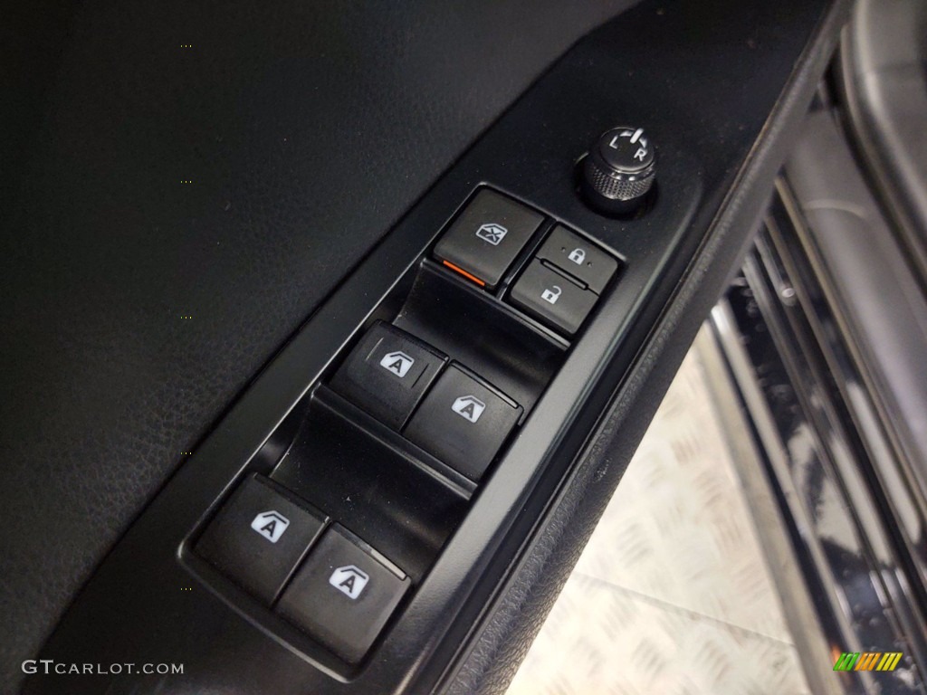 2019 Camry SE - Midnight Black Metallic / Black photo #10