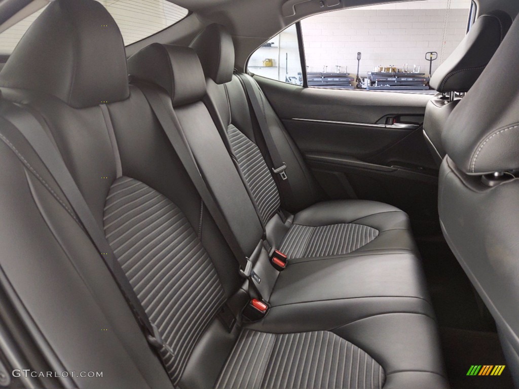 2019 Camry SE - Midnight Black Metallic / Black photo #29