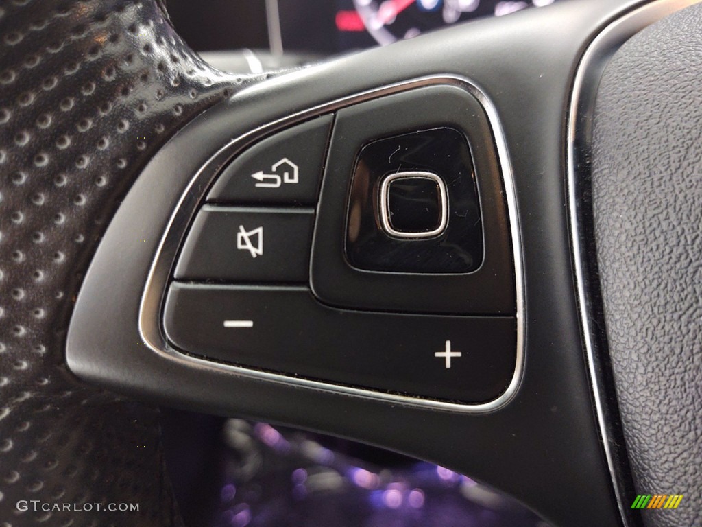2017 Mercedes-Benz E 300 Sedan Controls Photo #141207929