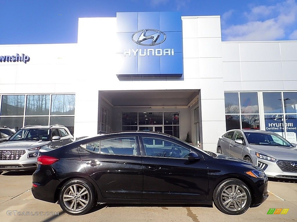 Phantom Black Hyundai Elantra