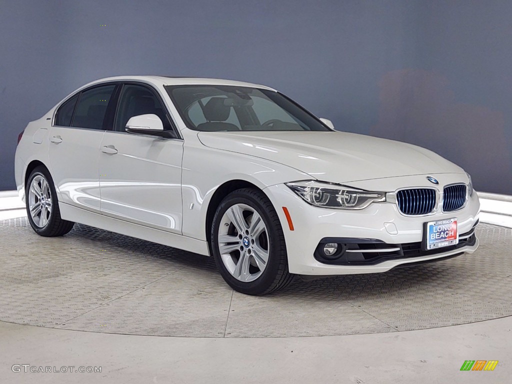 2018 3 Series 330e iPerformance Sedan - Mineral White Metallic / Black photo #1
