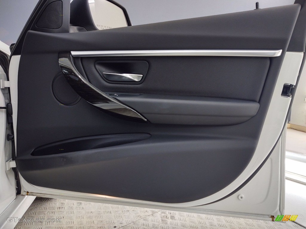 2018 3 Series 330e iPerformance Sedan - Mineral White Metallic / Black photo #26