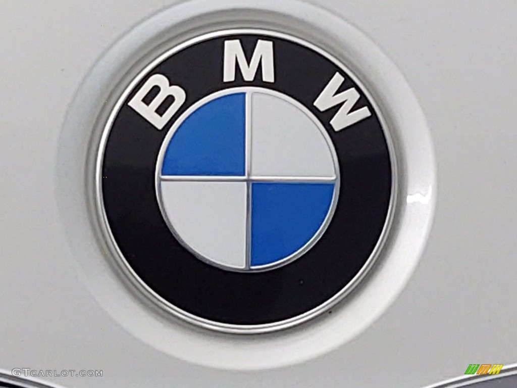 2018 3 Series 330e iPerformance Sedan - Mineral White Metallic / Black photo #32