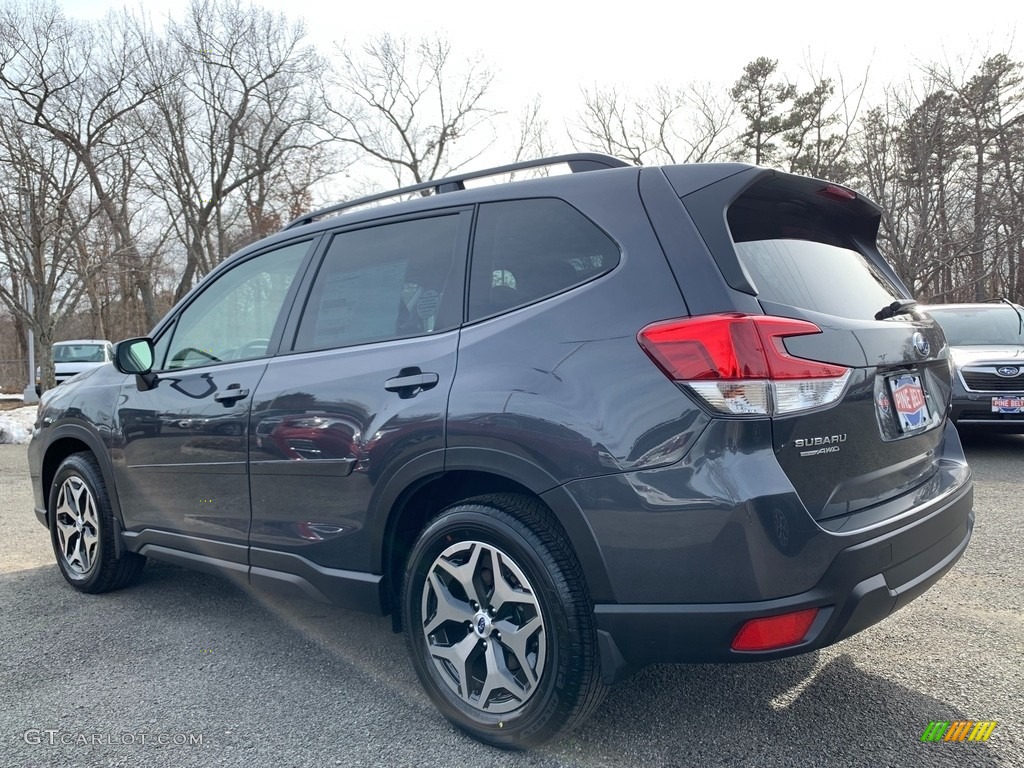 2021 Forester 2.5i Premium - Magnetite Gray Metallic / Black photo #4