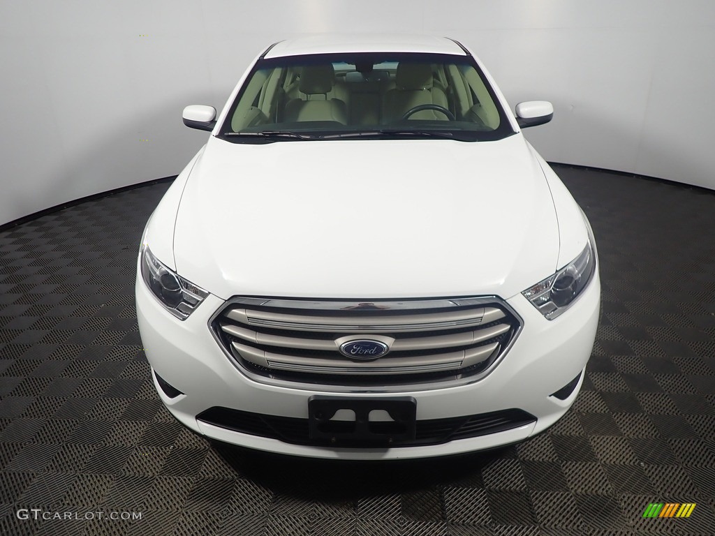 2017 Taurus SEL - Oxford White / Dune photo #6