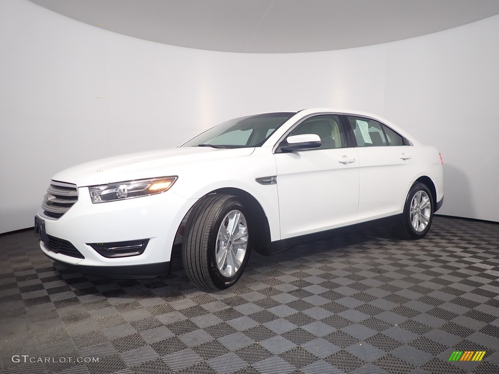 2017 Taurus SEL - Oxford White / Dune photo #9