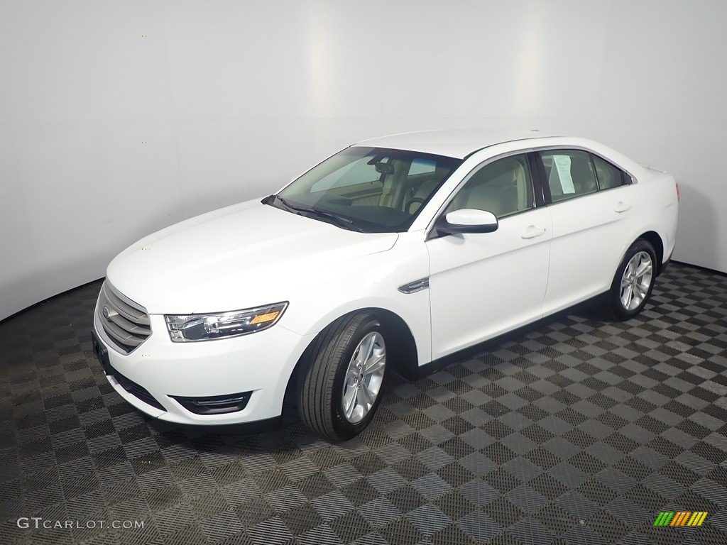 2017 Taurus SEL - Oxford White / Dune photo #10