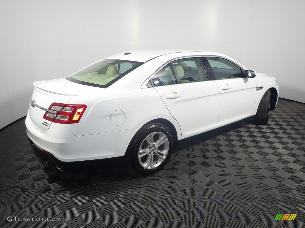 2017 Taurus SEL - Oxford White / Dune photo #18