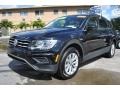 Deep Black Pearl - Tiguan S Photo No. 5