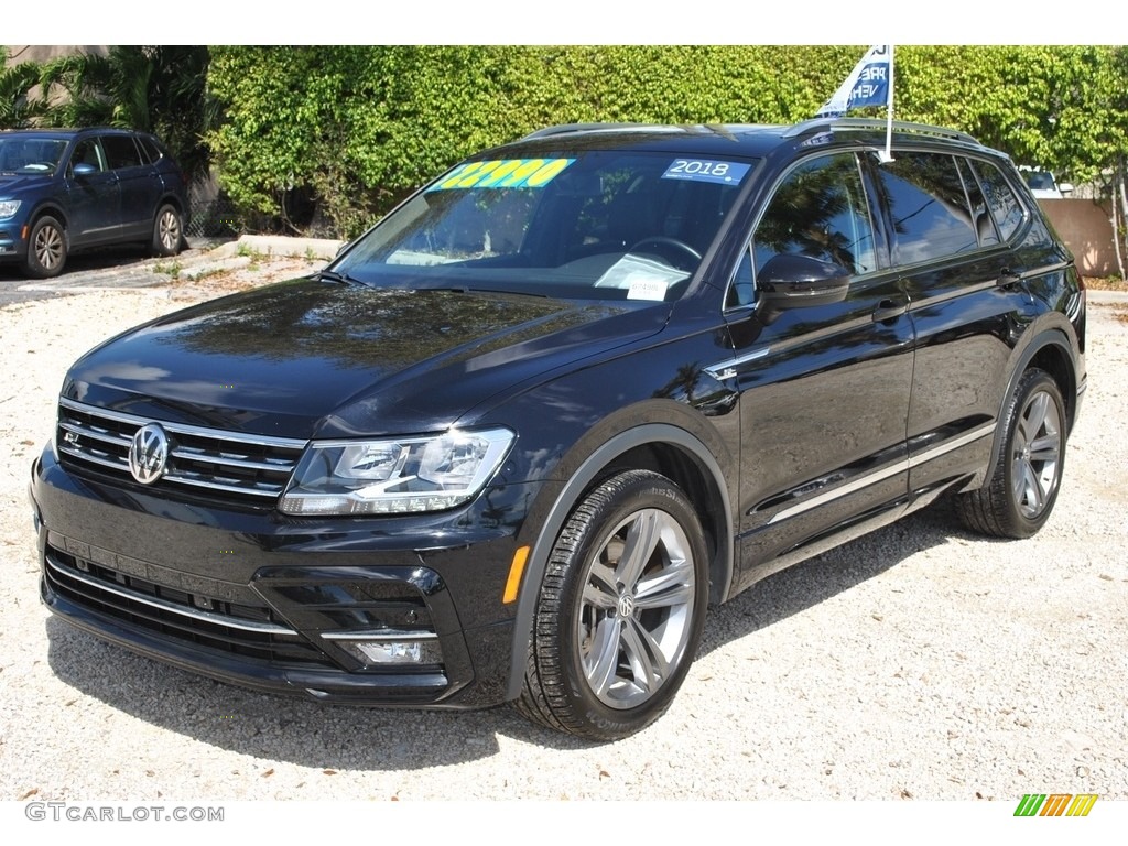 Deep Black Pearl 2018 Volkswagen Tiguan SEL R-Line Exterior Photo #141222817