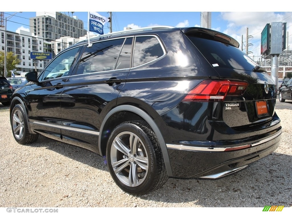 Deep Black Pearl 2018 Volkswagen Tiguan SEL R-Line Exterior Photo #141222883