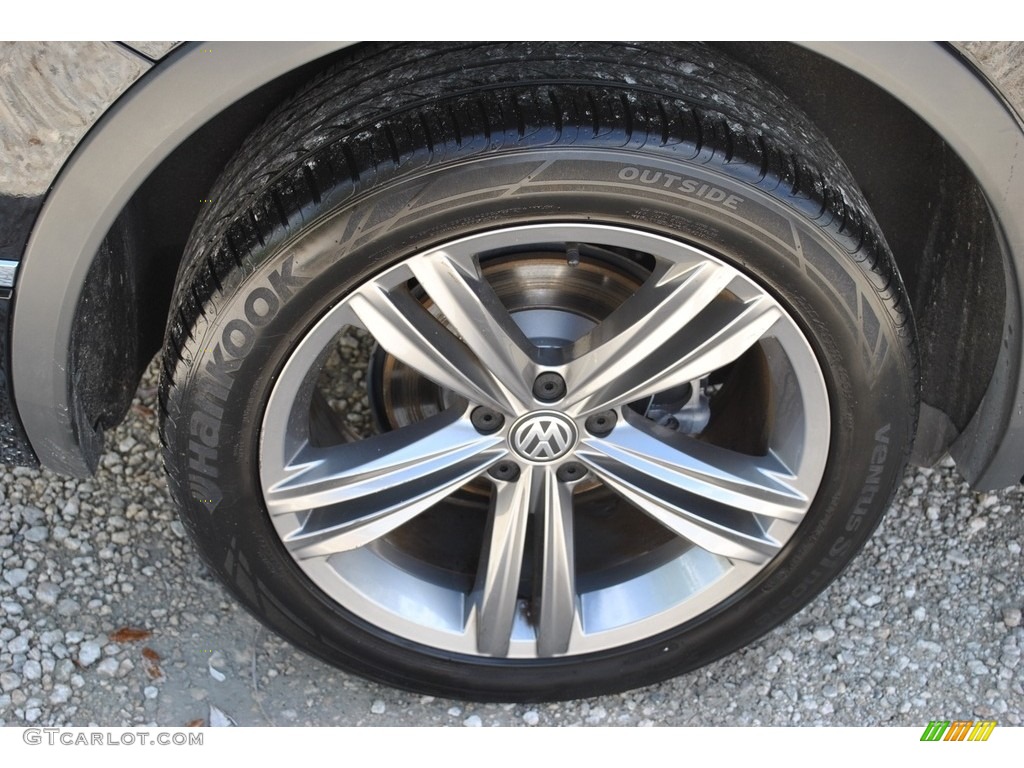 2018 Volkswagen Tiguan SEL R-Line Wheel Photo #141222952