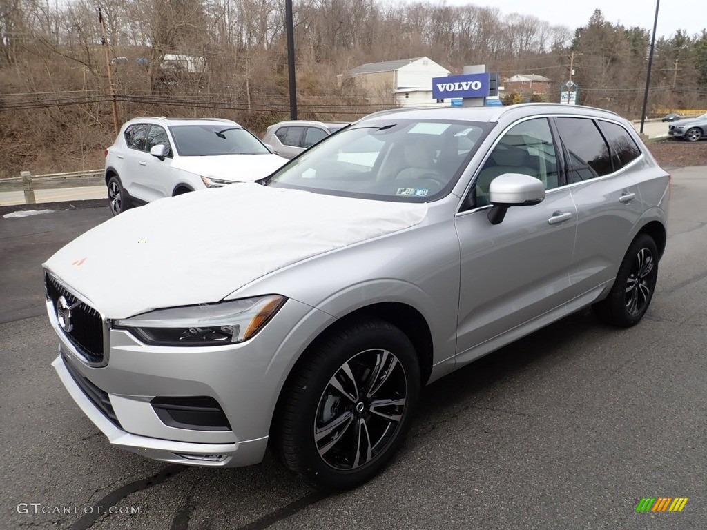 2021 XC60 T5 AWD Momentum - Bright Silver Metallic / Blonde/Charcoal photo #5