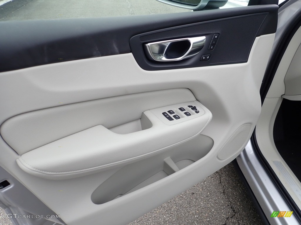 2021 Volvo XC60 T5 AWD Momentum Door Panel Photos