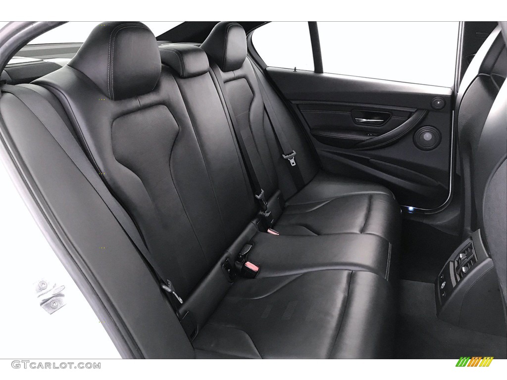 2016 M3 Sedan - Mineral White Metallic / Black photo #19