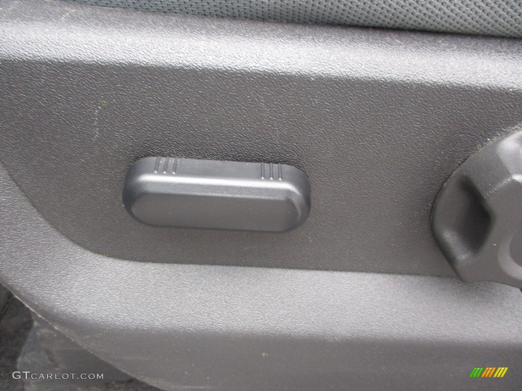 2015 F250 Super Duty XLT Crew Cab 4x4 - Tuxedo Black / Steel photo #9