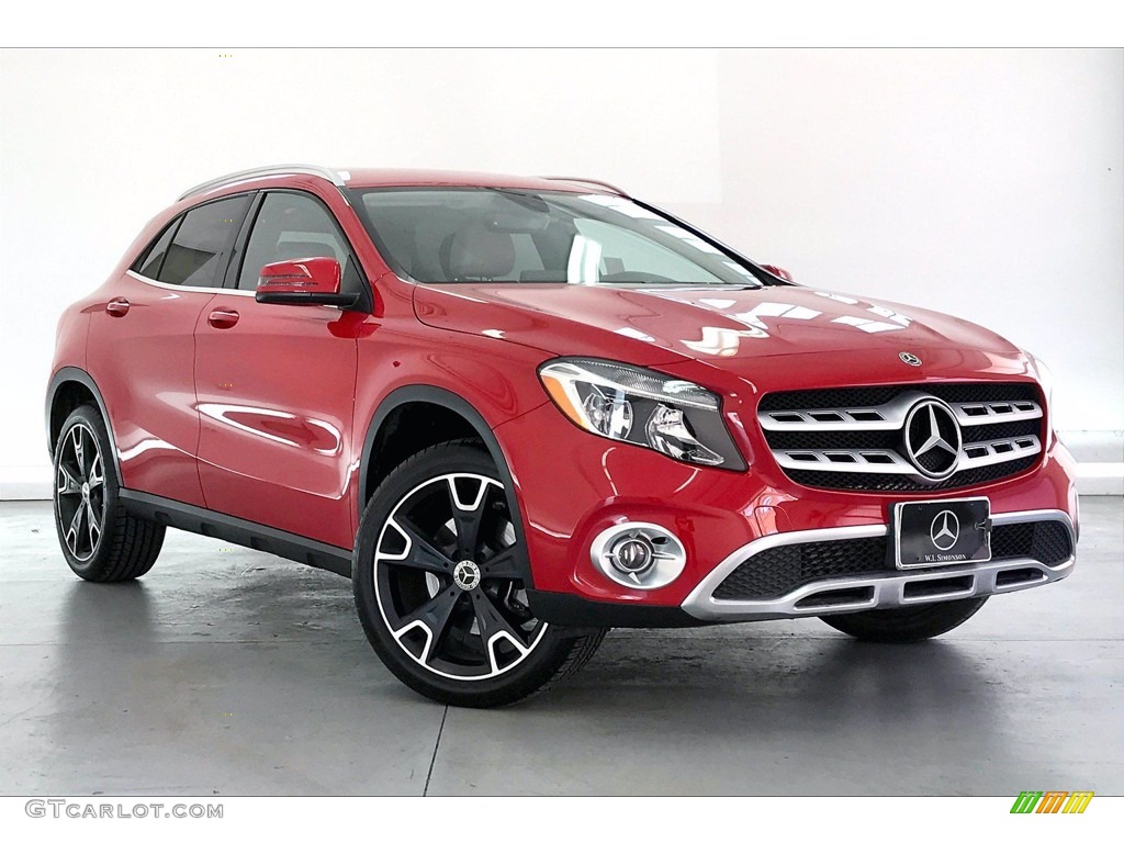 2019 GLA 250 - Jupiter Red / Sahara Beige photo #34