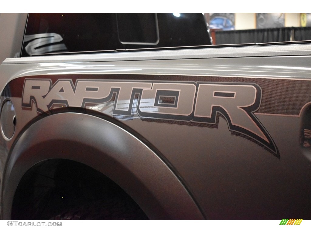 2018 Ford F150 SVT Raptor SuperCrew 4x4 Marks and Logos Photos