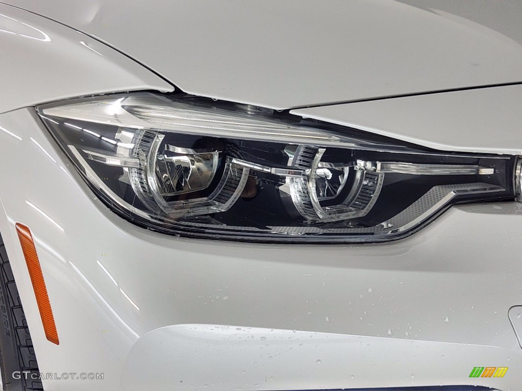 2018 3 Series 330i Sedan - Mineral White Metallic / Black photo #7