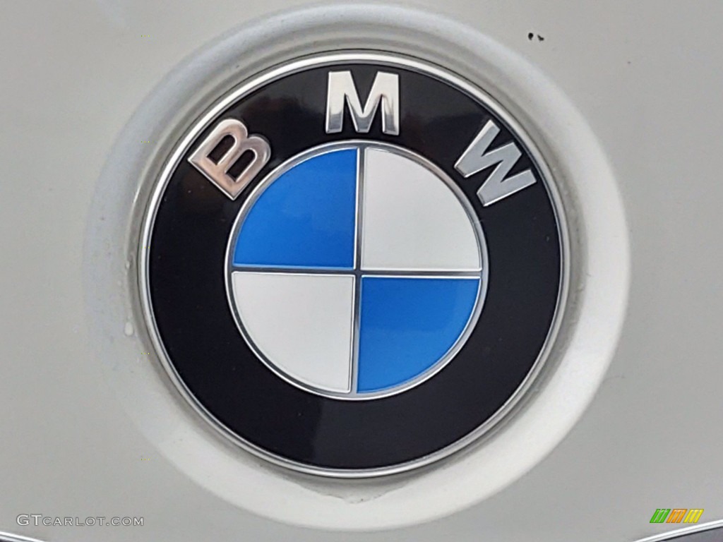 2018 3 Series 330i Sedan - Mineral White Metallic / Black photo #8