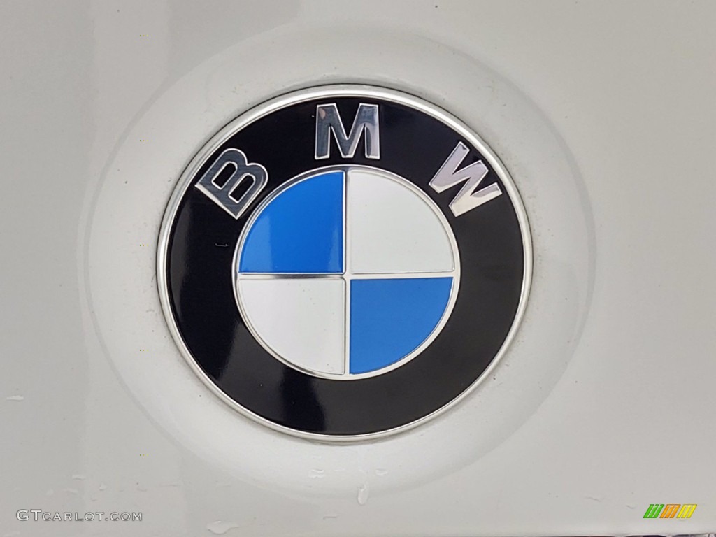 2018 3 Series 330i Sedan - Mineral White Metallic / Black photo #10