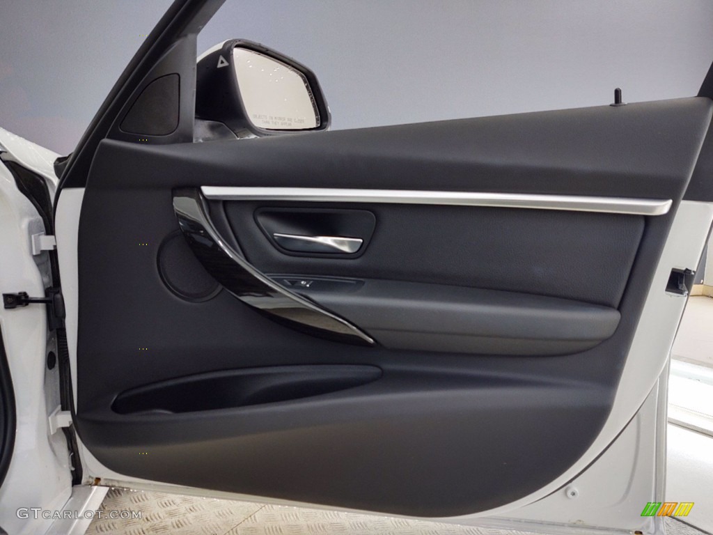 2018 3 Series 330i Sedan - Mineral White Metallic / Black photo #31