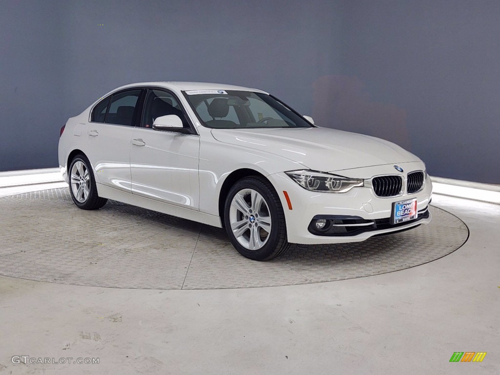 2018 3 Series 330i Sedan - Mineral White Metallic / Black photo #38