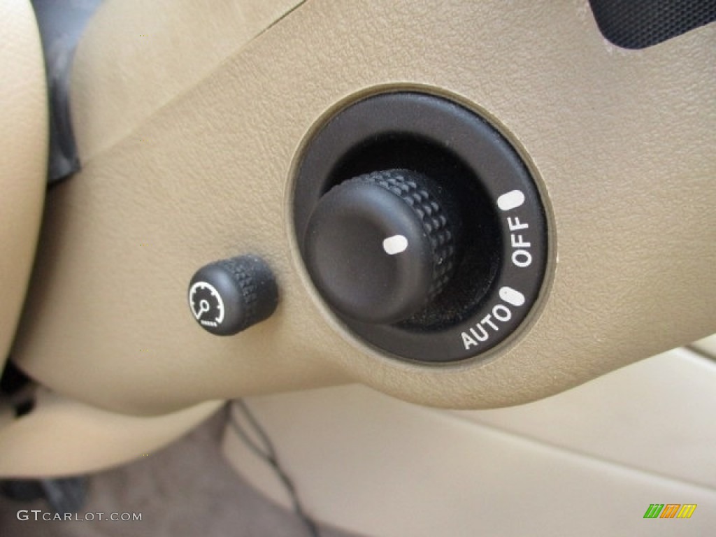 1998 XJ XJ8 - British Racing Green / Oatmeal photo #16