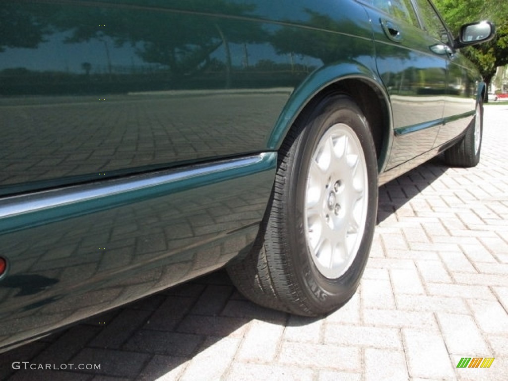 1998 XJ XJ8 - British Racing Green / Oatmeal photo #19