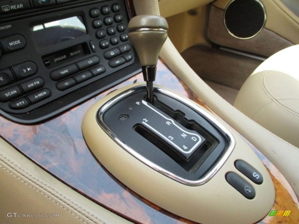 1998 XJ XJ8 - British Racing Green / Oatmeal photo #20