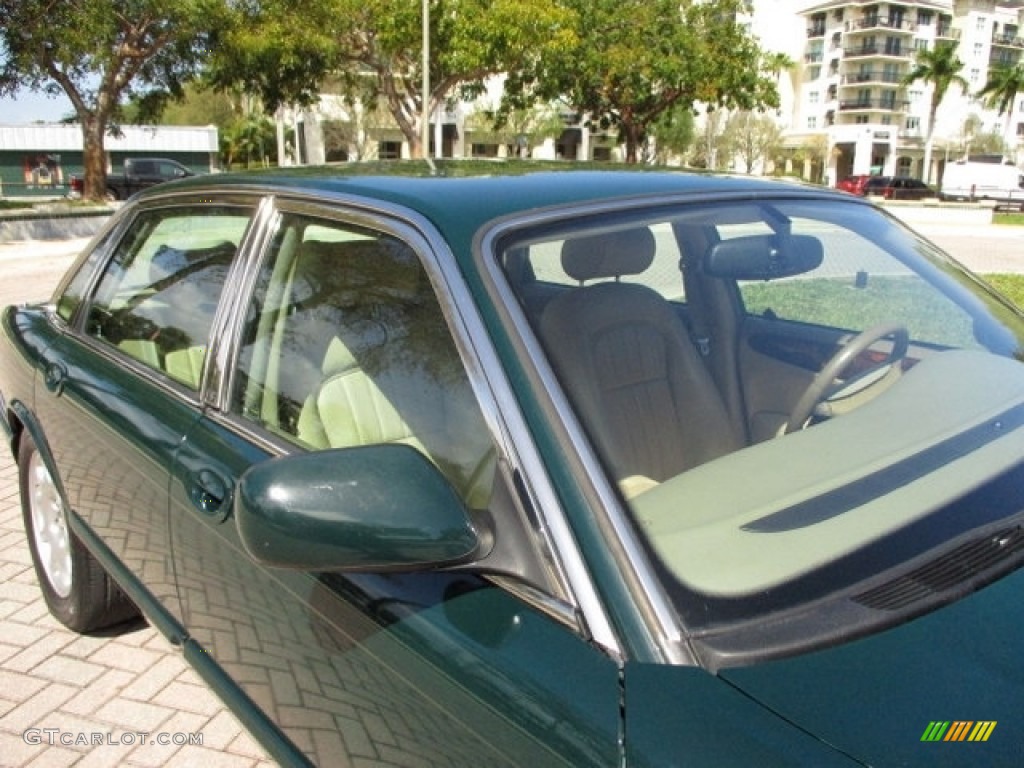 1998 XJ XJ8 - British Racing Green / Oatmeal photo #34