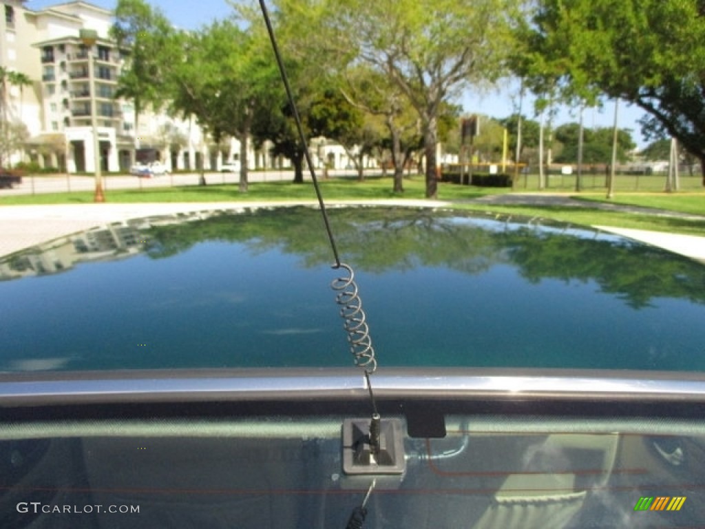 1998 XJ XJ8 - British Racing Green / Oatmeal photo #47