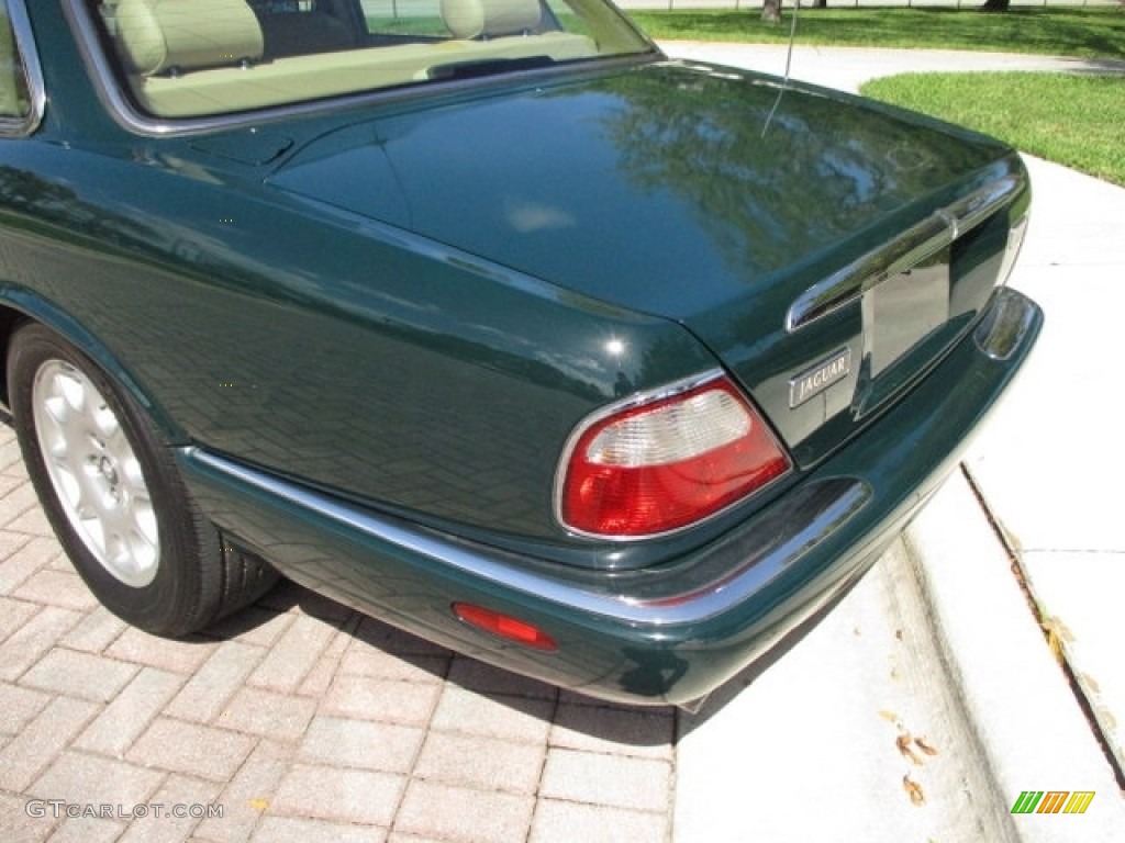 1998 XJ XJ8 - British Racing Green / Oatmeal photo #52