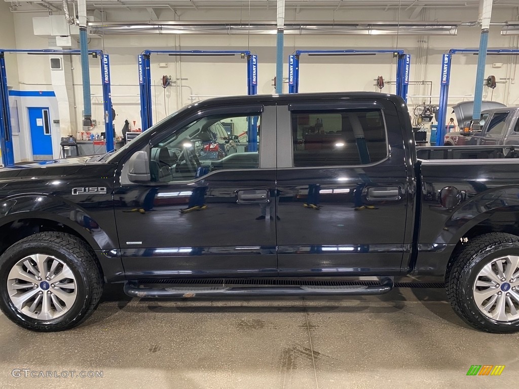 2017 F150 XL SuperCrew 4x4 - Shadow Black / Earth Gray photo #3