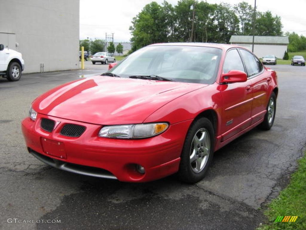 1999 Grand Prix GTP Sedan - Bright Red / Dark Taupe photo #1