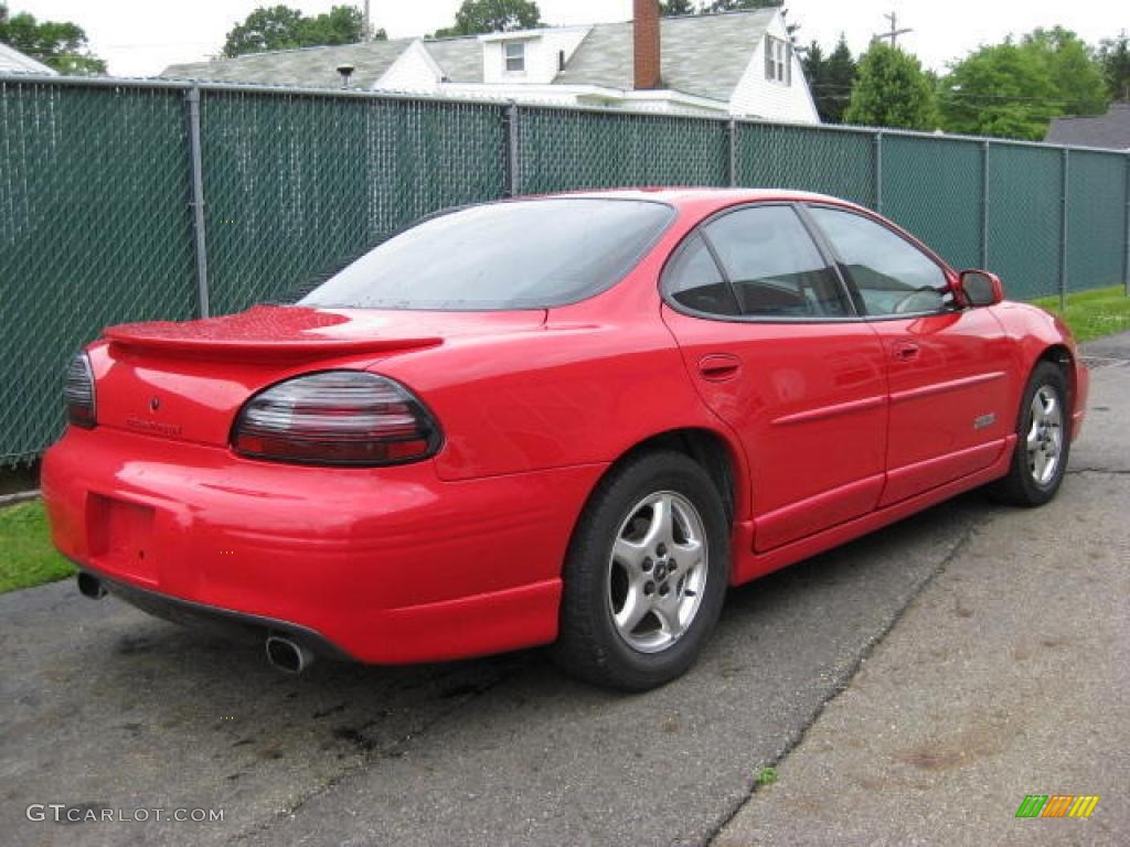 1999 Grand Prix GTP Sedan - Bright Red / Dark Taupe photo #2