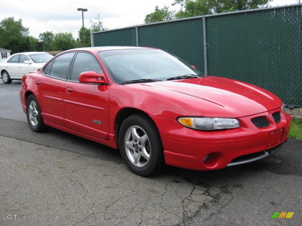 1999 Grand Prix GTP Sedan - Bright Red / Dark Taupe photo #3
