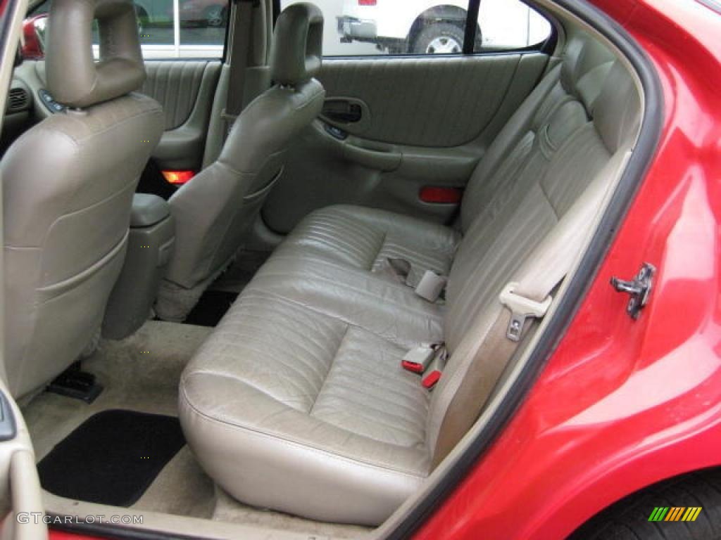 1999 Grand Prix GTP Sedan - Bright Red / Dark Taupe photo #6