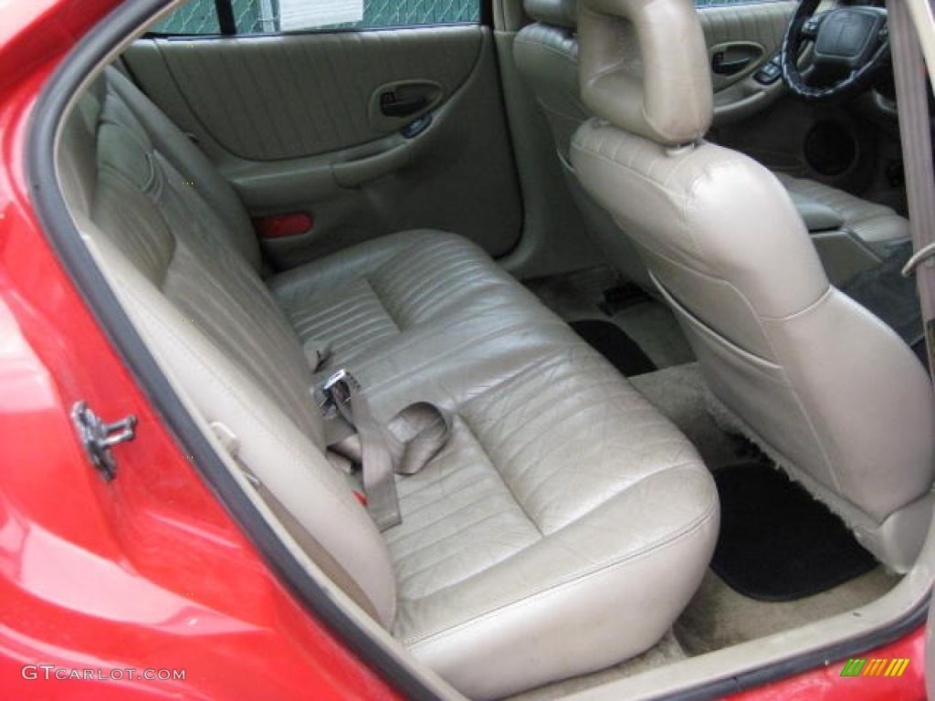 1999 Grand Prix GTP Sedan - Bright Red / Dark Taupe photo #10