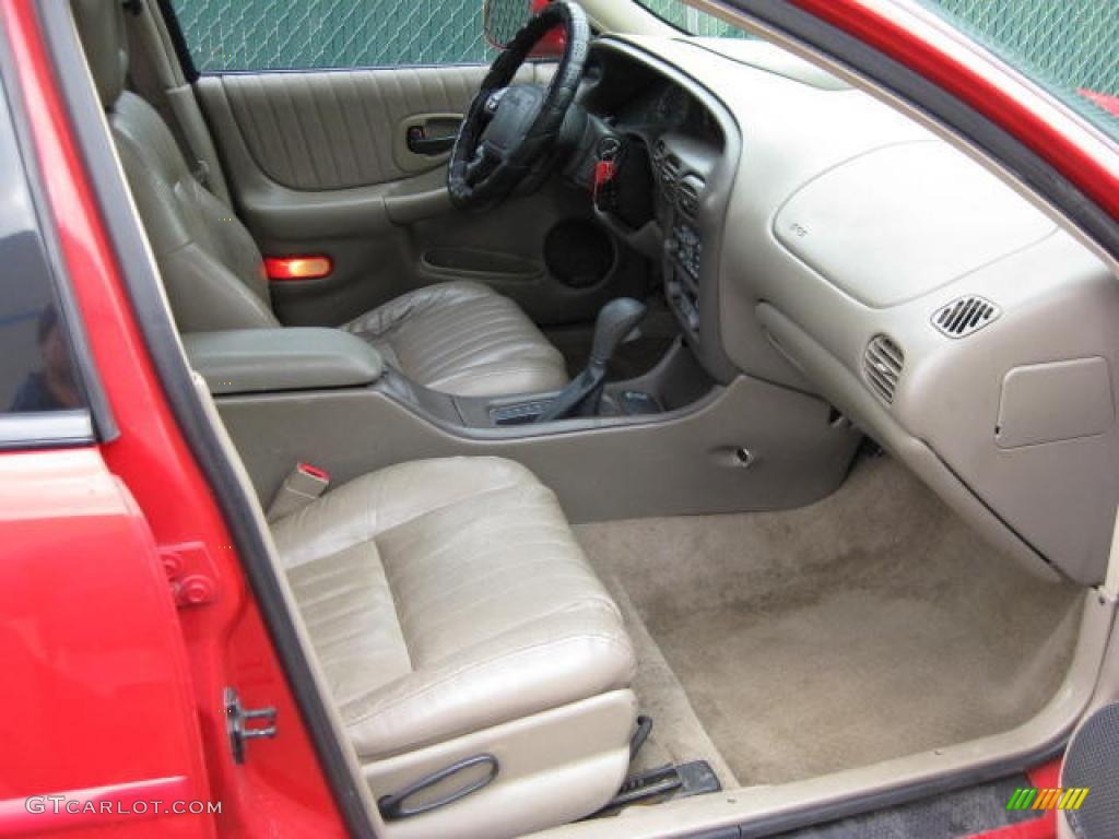 1999 Grand Prix GTP Sedan - Bright Red / Dark Taupe photo #11