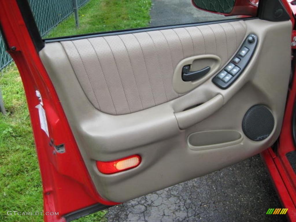 1999 Grand Prix GTP Sedan - Bright Red / Dark Taupe photo #16