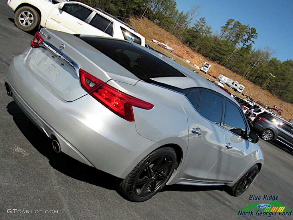 2017 Maxima SL - Brilliant Silver / Charcoal photo #27